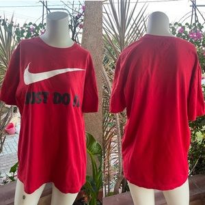 Nike Graphic Short Sleeve Tee MEDIUM